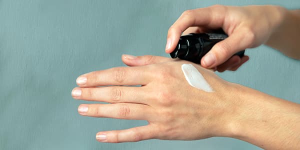 HAND SUPER SERUM BENEFITS - MIE Skincare